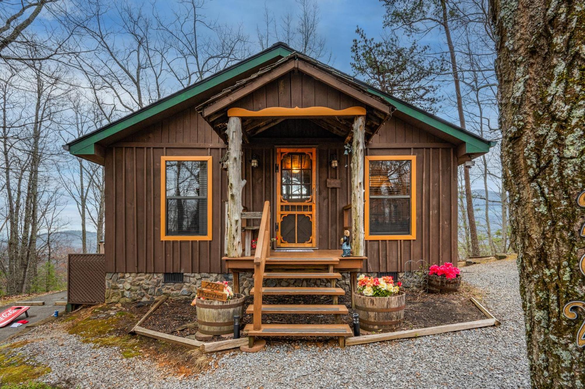 10 Miles Away From The Heart Of It All! Pigeon Forge Exterior photo